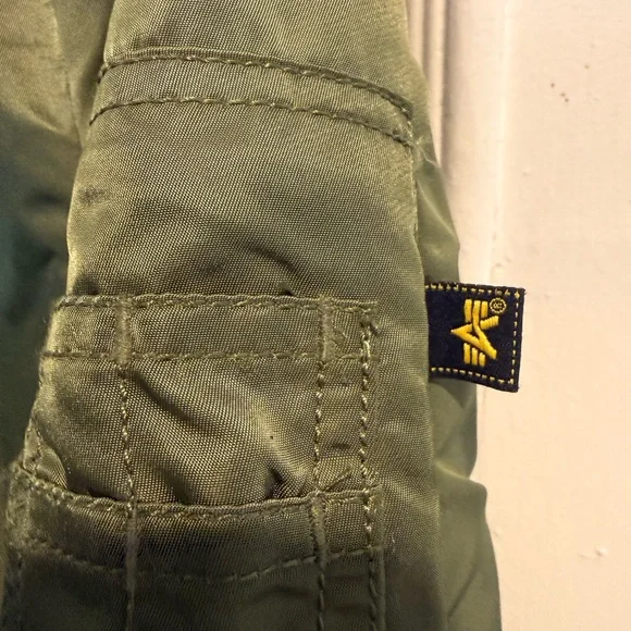 Alpha Industries Sage Green Bomber Jacket - Picture 7 of 13